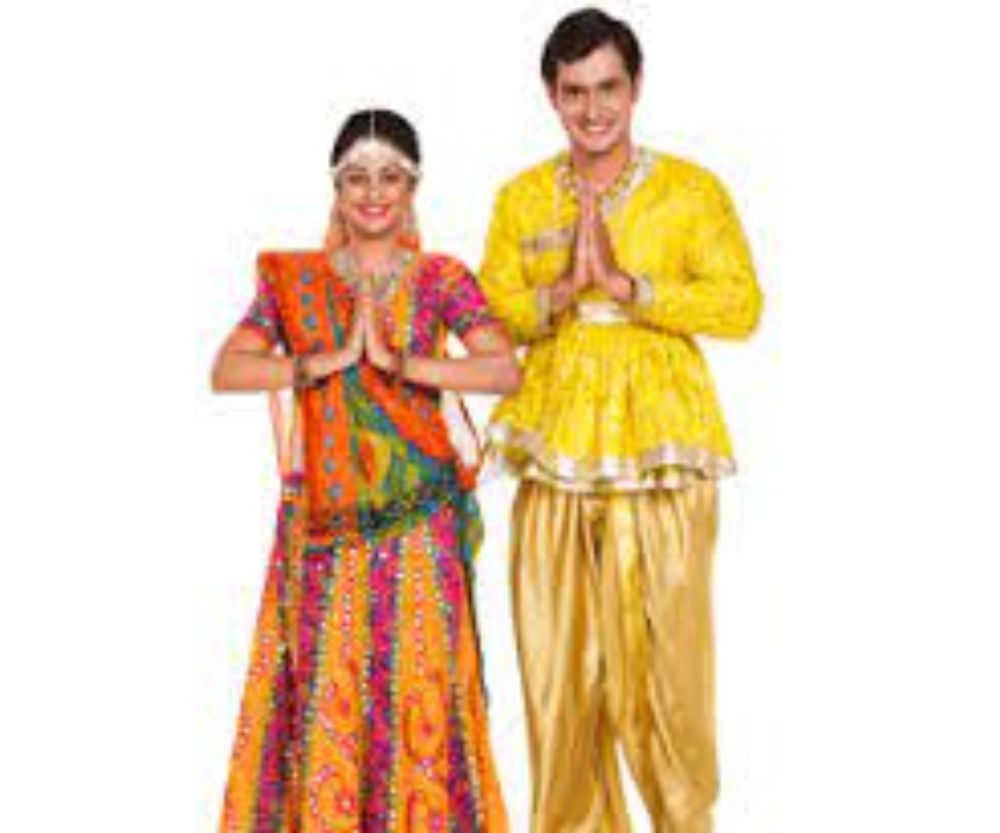 Traditional Costumes of Gujarat for Men and Women